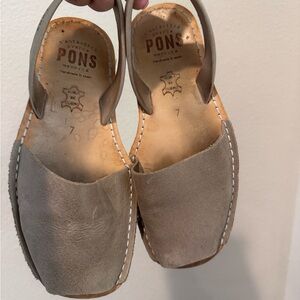 Women Sandals - Tan Leather